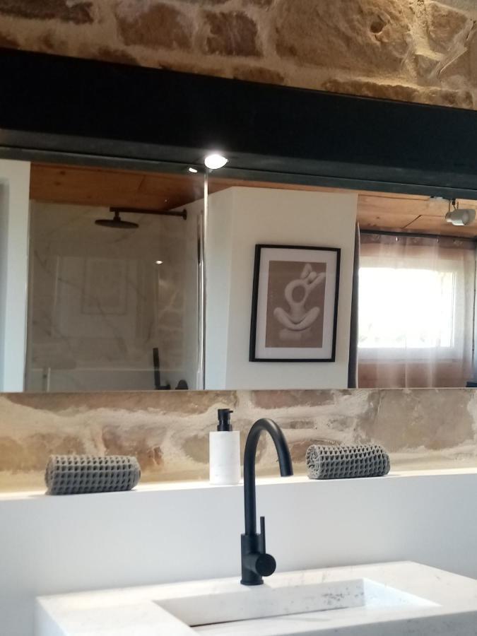 Galerie, Tumulus De La Hogue Hotell Fontenay-le-Marmion Eksteriør bilde