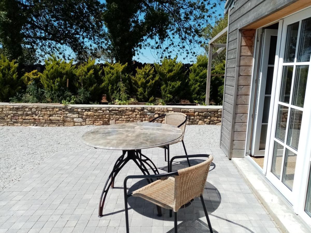 Galerie, Tumulus De La Hogue Hotell Fontenay-le-Marmion Eksteriør bilde