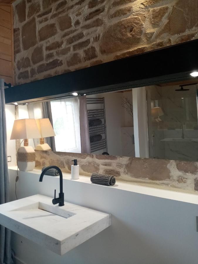 Galerie, Tumulus De La Hogue Hotell Fontenay-le-Marmion Eksteriør bilde