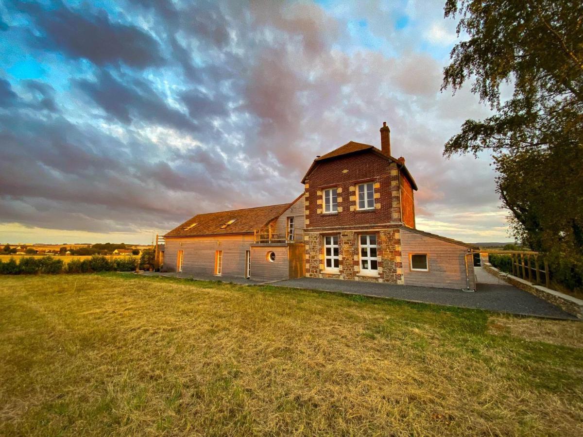 Galerie, Tumulus De La Hogue Hotell Fontenay-le-Marmion Eksteriør bilde