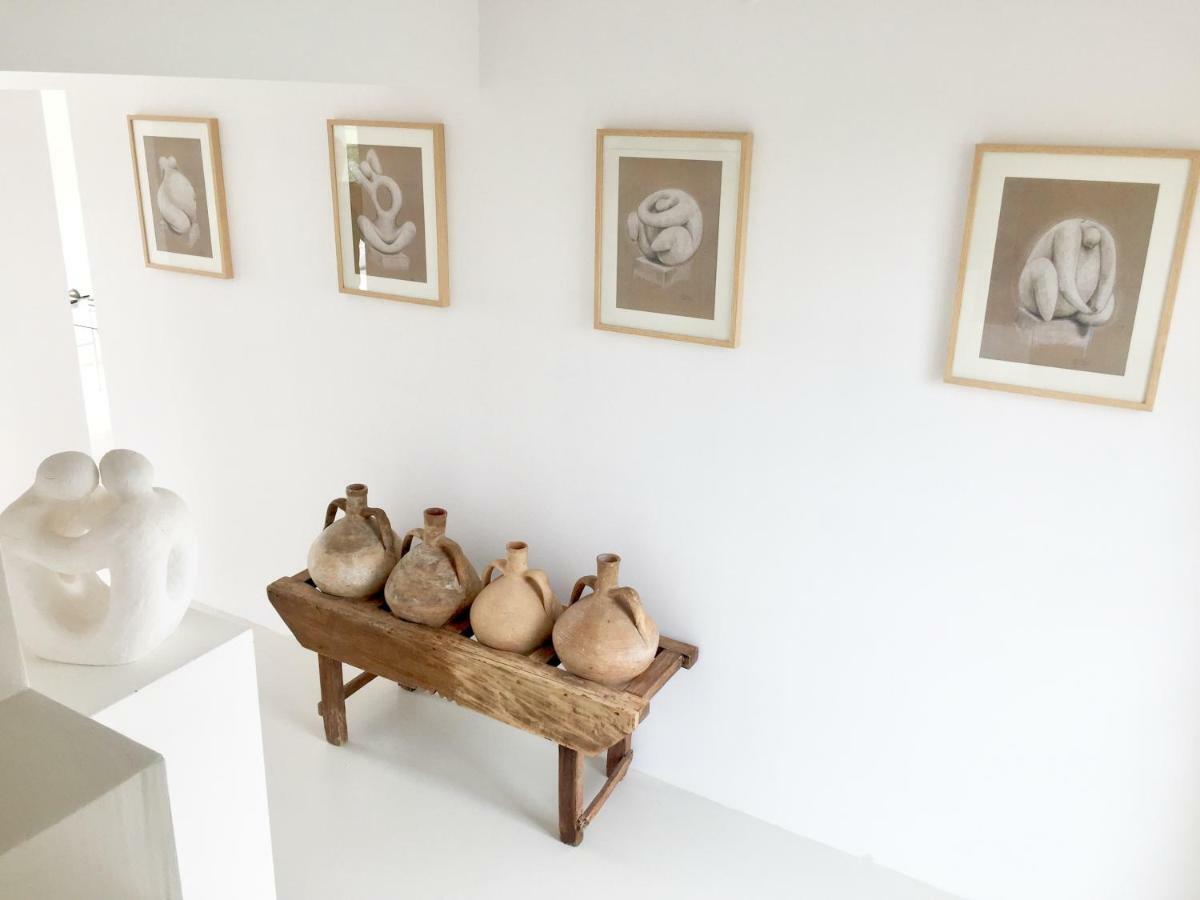 Galerie, Tumulus De La Hogue Hotell Fontenay-le-Marmion Eksteriør bilde