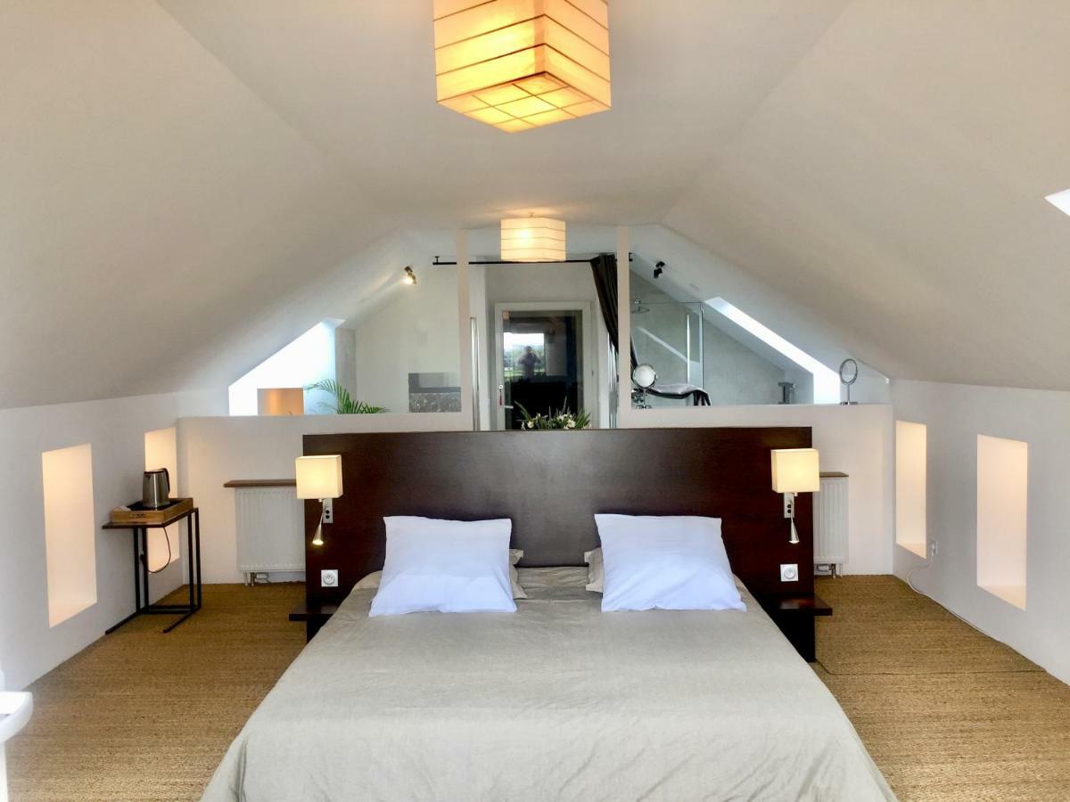 Galerie, Tumulus De La Hogue Hotell Fontenay-le-Marmion Eksteriør bilde